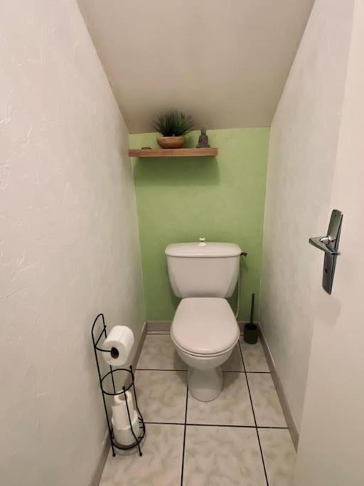 לנגרס Appartement Au Centre-Ville Avec Cour מראה חיצוני תמונה